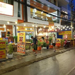 Benny's Hotel